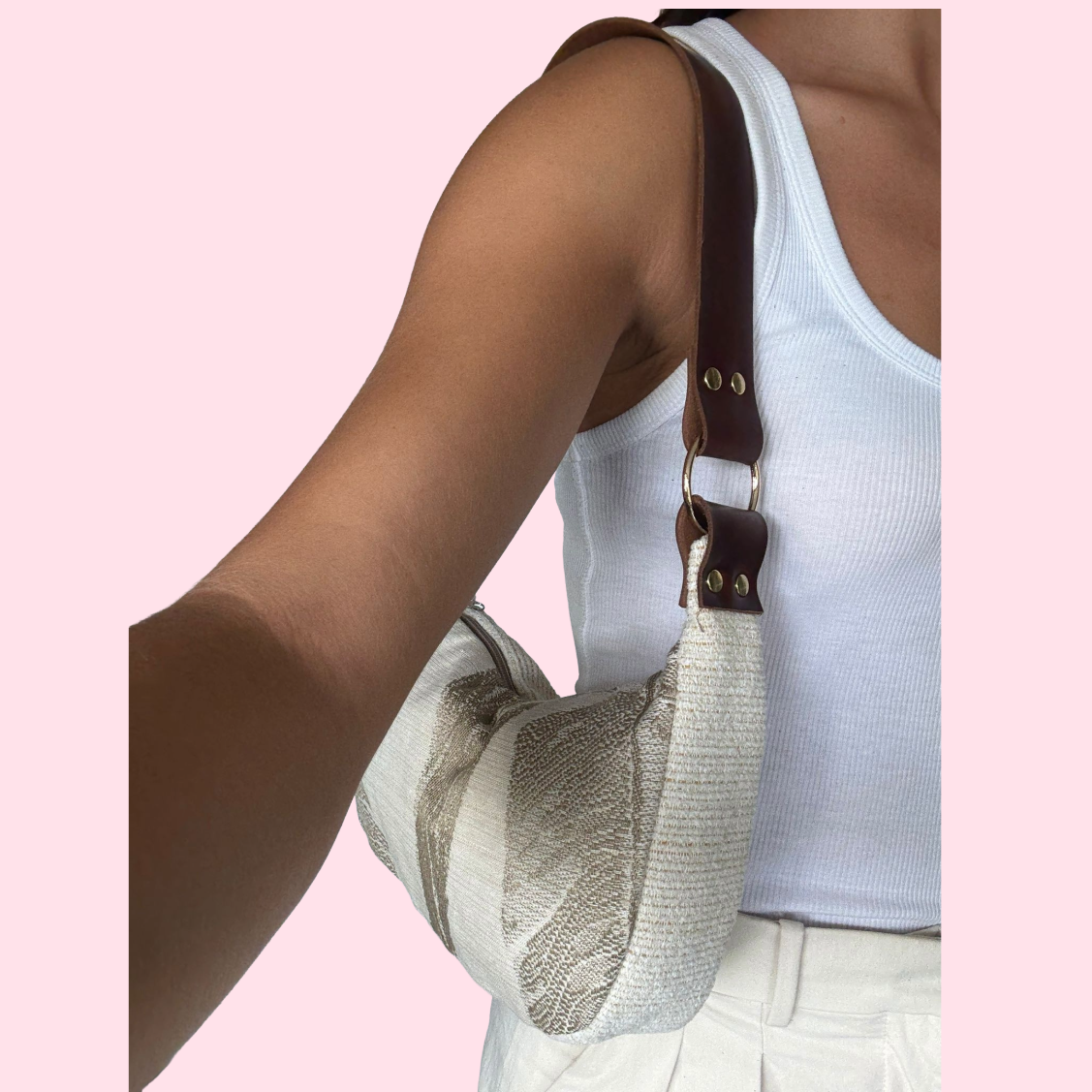 unique n°70 · midi